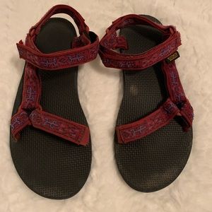 Teva Sandals hiking Red women’s size 9